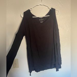 American Eagle Soft and Sexy Cold Shoulder Shirt